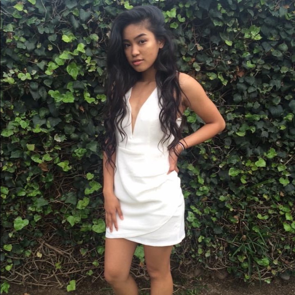 TOBI Little White Dress V-Line Backless Dress